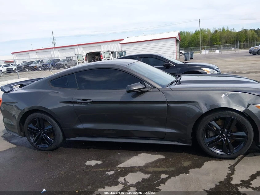 Ford Mustang 2.3l Ecoboost, снимка 13 - Автомобили и джипове - 54655738