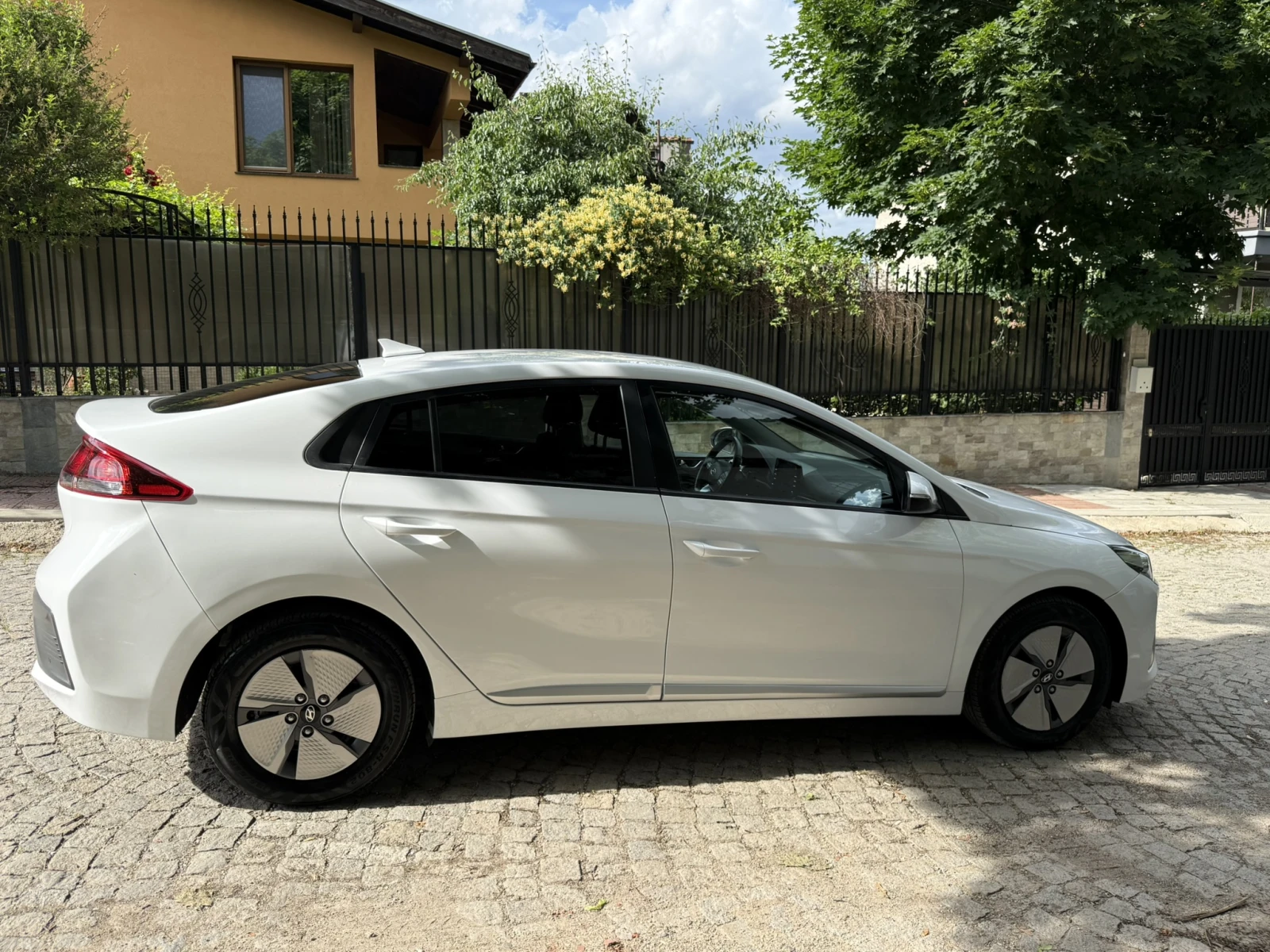 Hyundai Ioniq HYBRID/FACELIFT, снимка 8 - Автомобили и джипове - 54887501