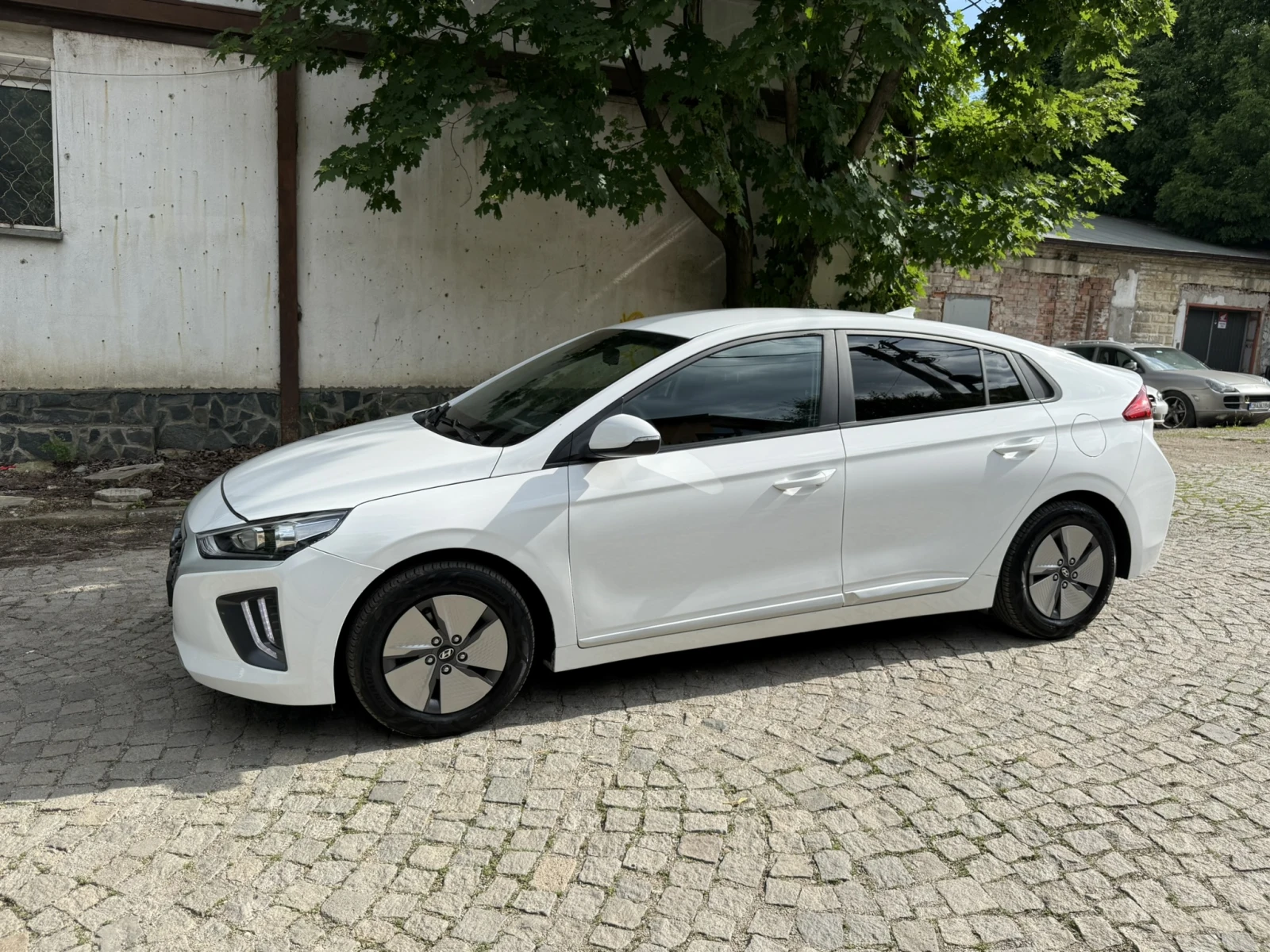 Hyundai Ioniq HYBRID/FACELIFT, снимка 4 - Автомобили и джипове - 54887501