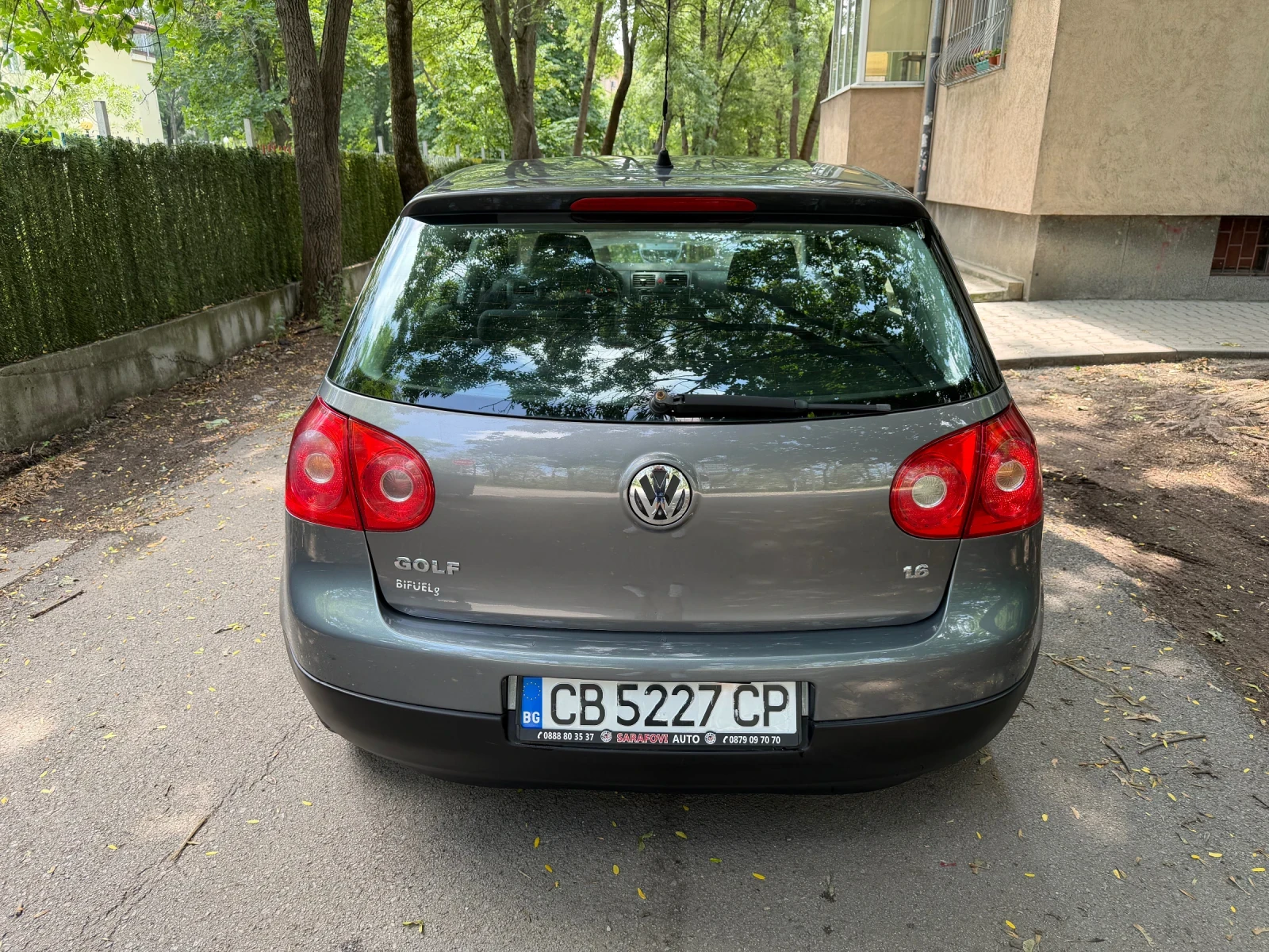 VW Golf 5 Бензин+ Газ., снимка 4 - Автомобили и джипове - 55144163