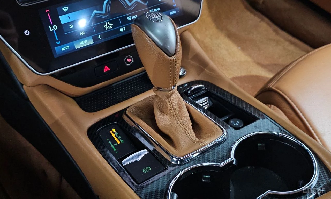 Maserati GranTurismo 4.2* V8, снимка 12 - Автомобили и джипове - 55449438