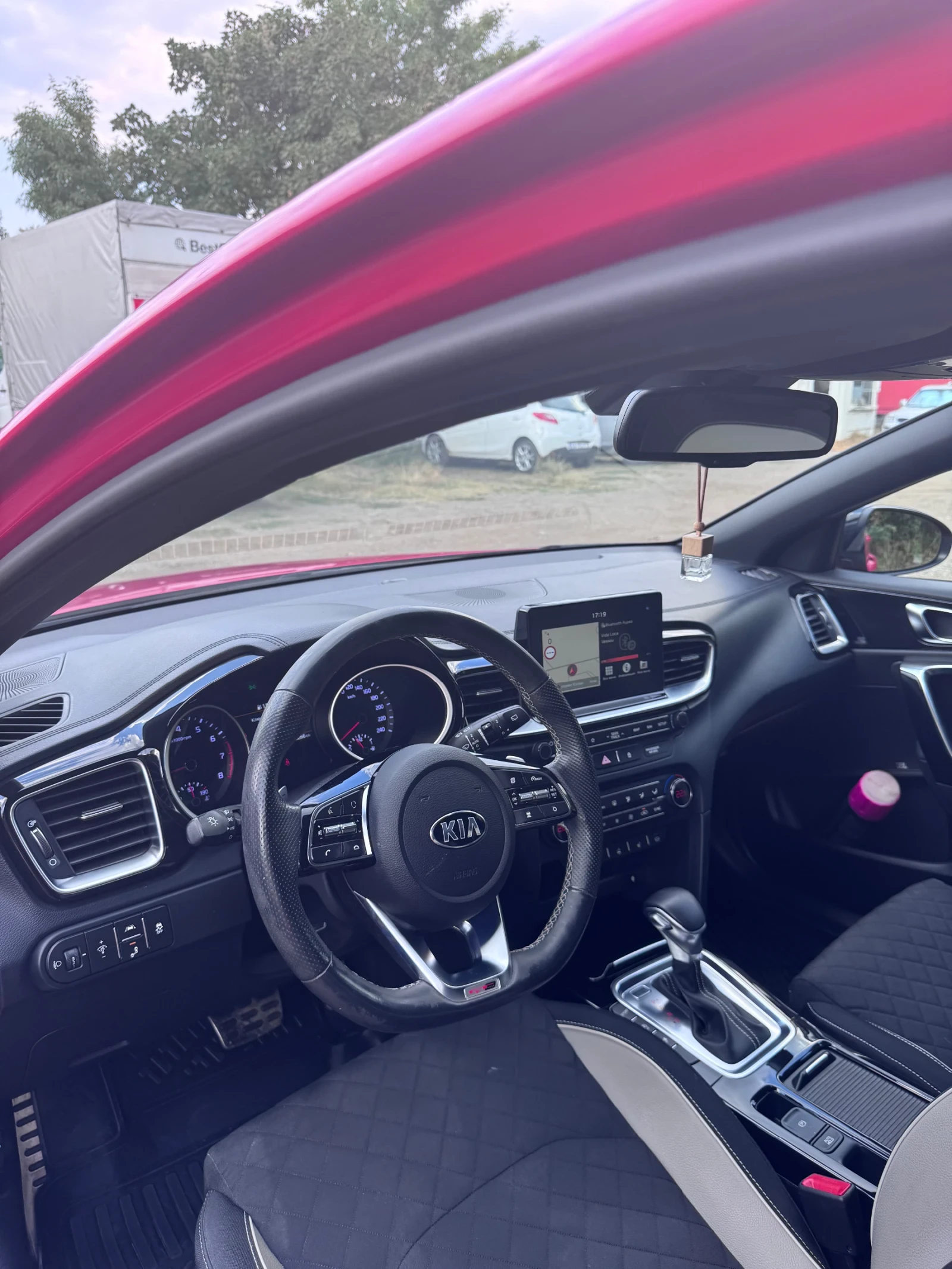 Kia Ceed, снимка 4 - Автомобили и джипове - 55771833