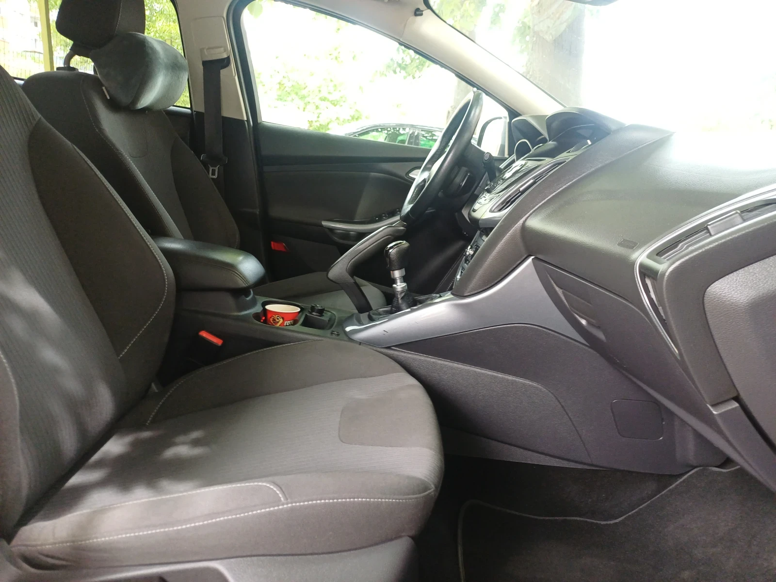 Ford Focus 1.6 tdci, снимка 15 - Автомобили и джипове - 56123887