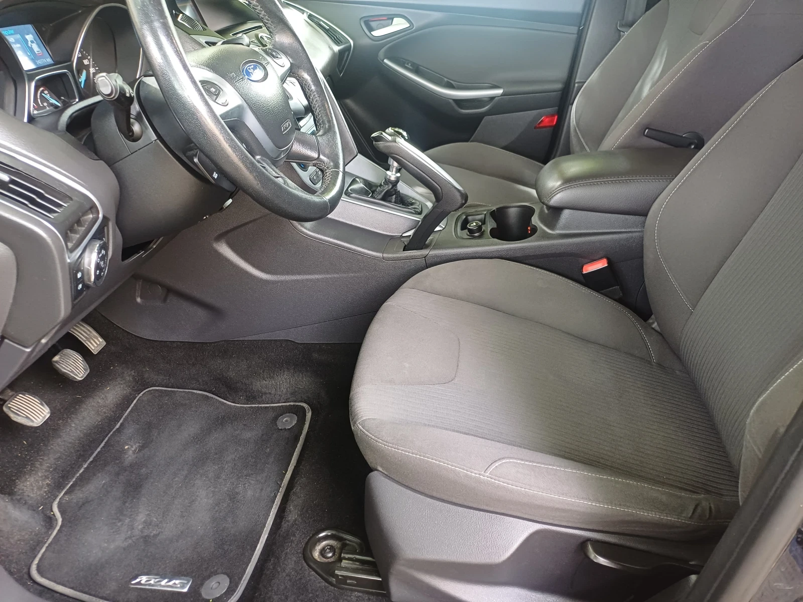 Ford Focus 1.6 tdci, снимка 10 - Автомобили и джипове - 56123887