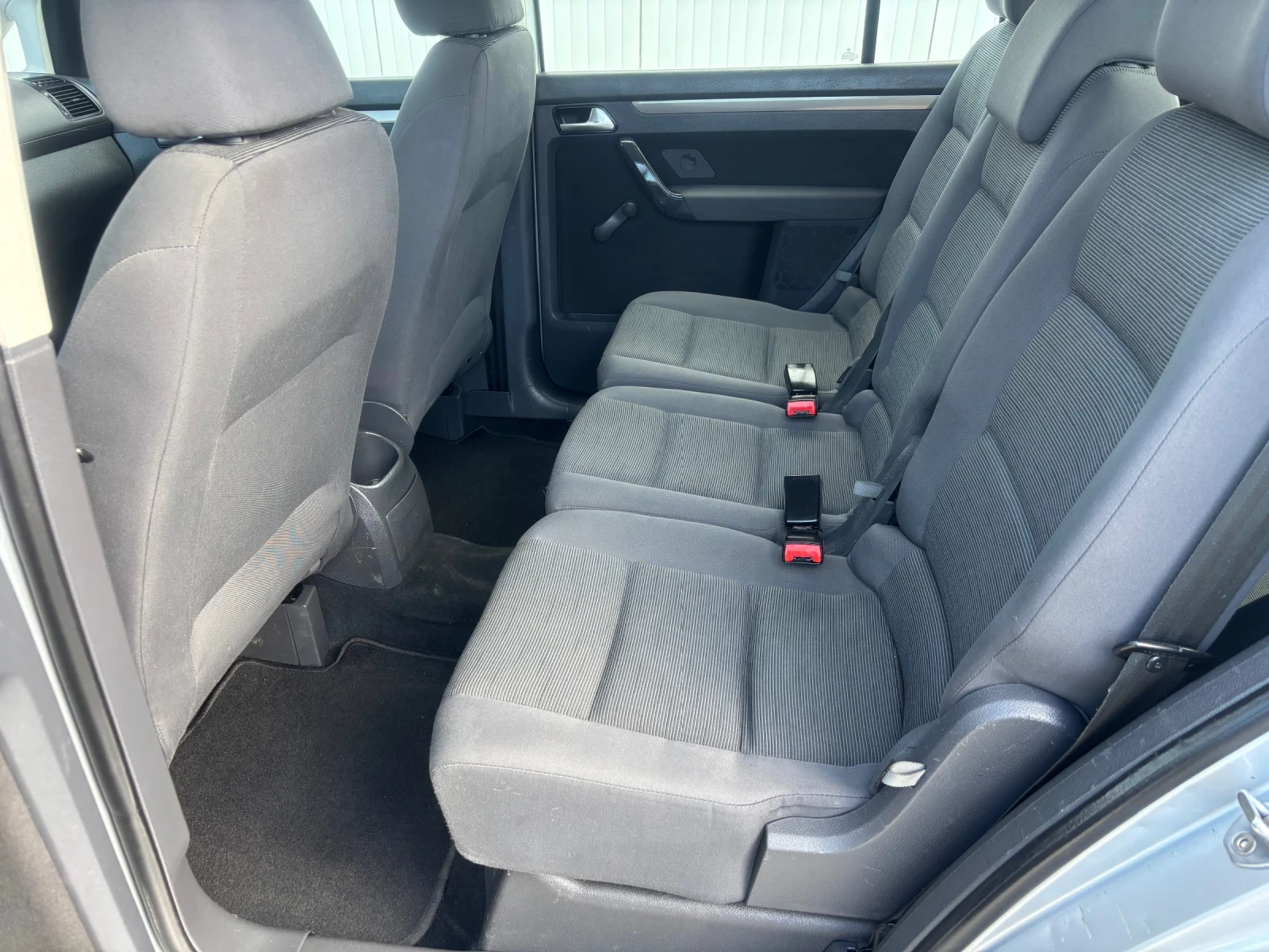 VW Touran 1.9TDI 7 МЕСТА ТЕГЛИЧ НОВ ВНОС ГЕРМАНИЯ, снимка 9 - Автомобили и джипове - 56213542