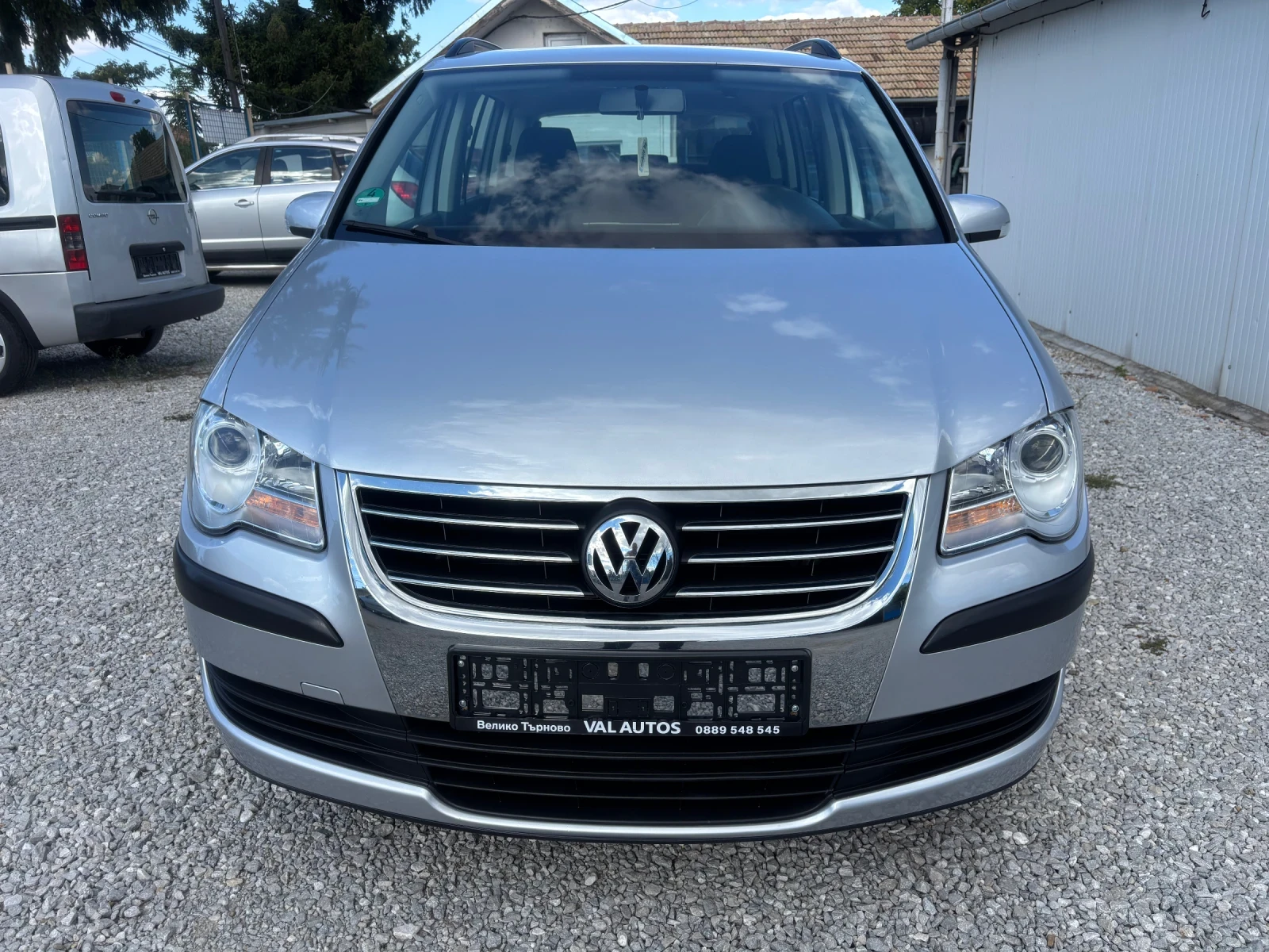 VW Touran 1.9TDI 7 МЕСТА ТЕГЛИЧ НОВ ВНОС ГЕРМАНИЯ, снимка 3 - Автомобили и джипове - 56213542
