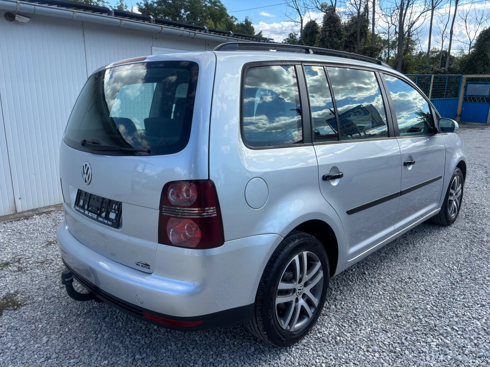 VW Touran 1.9TDI 7 МЕСТА ТЕГЛИЧ НОВ ВНОС ГЕРМАНИЯ, снимка 4 - Автомобили и джипове - 56213542
