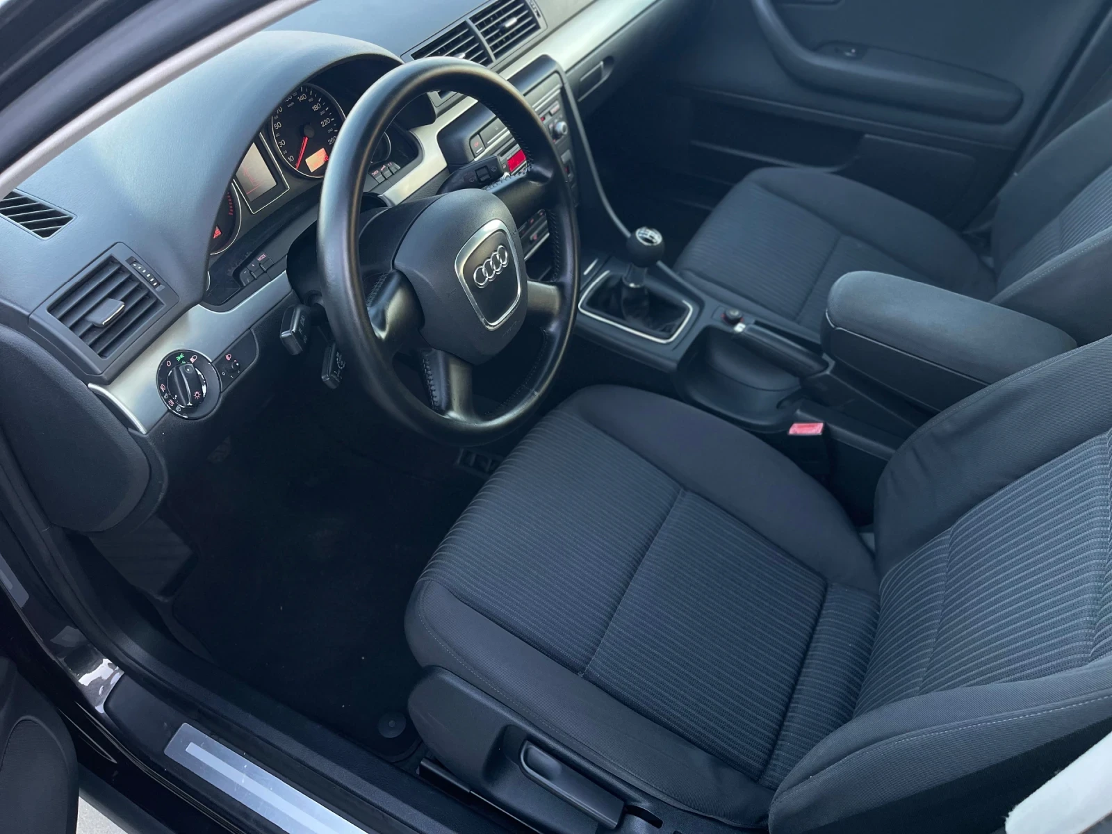 Audi A4 1.9 TDI, снимка 13 - Автомобили и джипове - 56332085