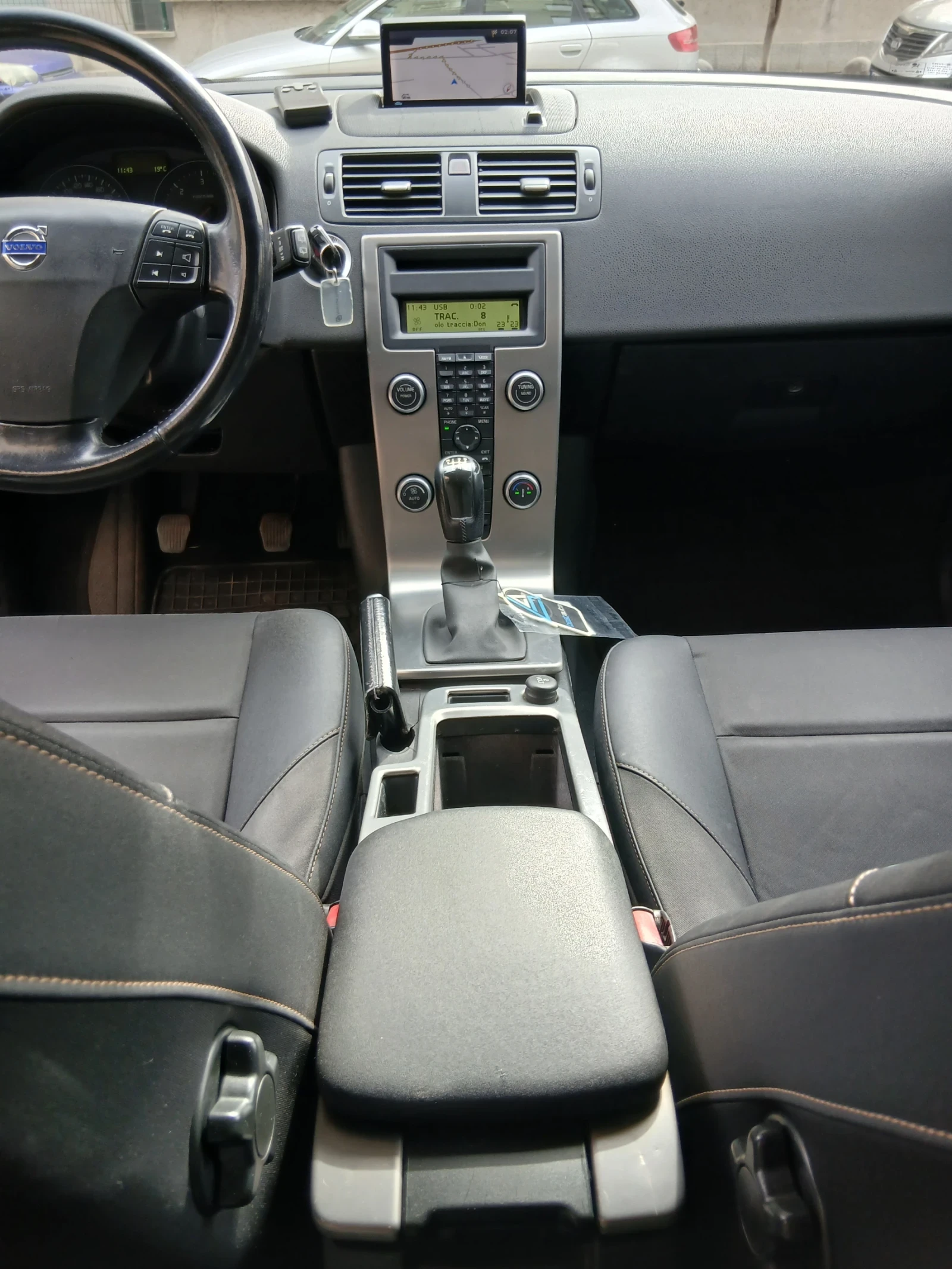Volvo V50, снимка 11 - Автомобили и джипове - 56467837