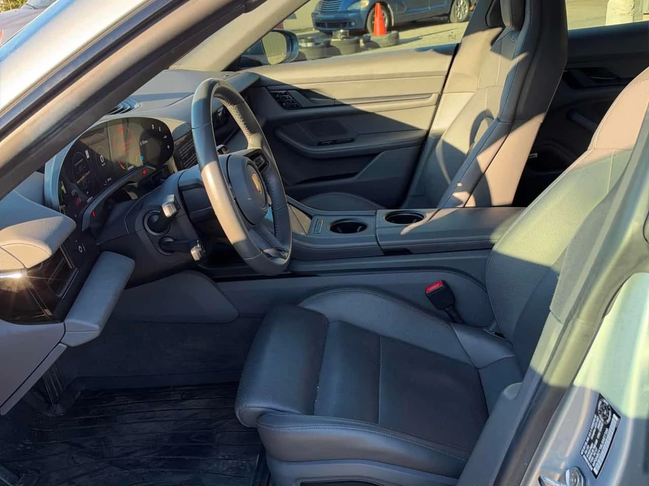Porsche Taycan * 4S * CARFAX * ����� �� ����������� | Mobile.bg � ����������� 5