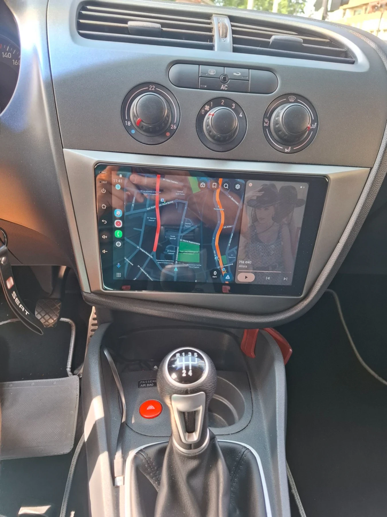 Seat Leon, снимка 8 - Автомобили и джипове - 56685206
