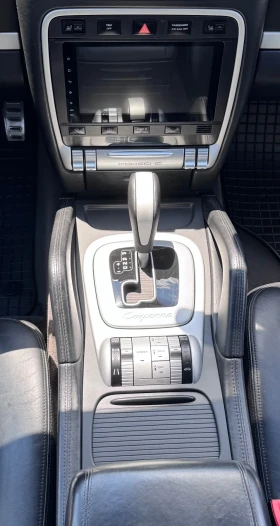 Porsche Cayenne V8* TURBO* PANO* PDCC* теглич* CarPlay* Bose, снимка 16