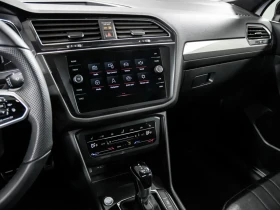 VW Tiguan Comfortline/R-Line Black Edition/1СОБСТВЕНИК/CARFA | Auto.bg — изображение 12