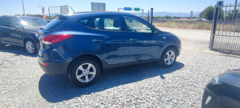 Hyundai IX35 2.0crdi 136 к с, снимка 4 - Автомобили и джипове - 46500497