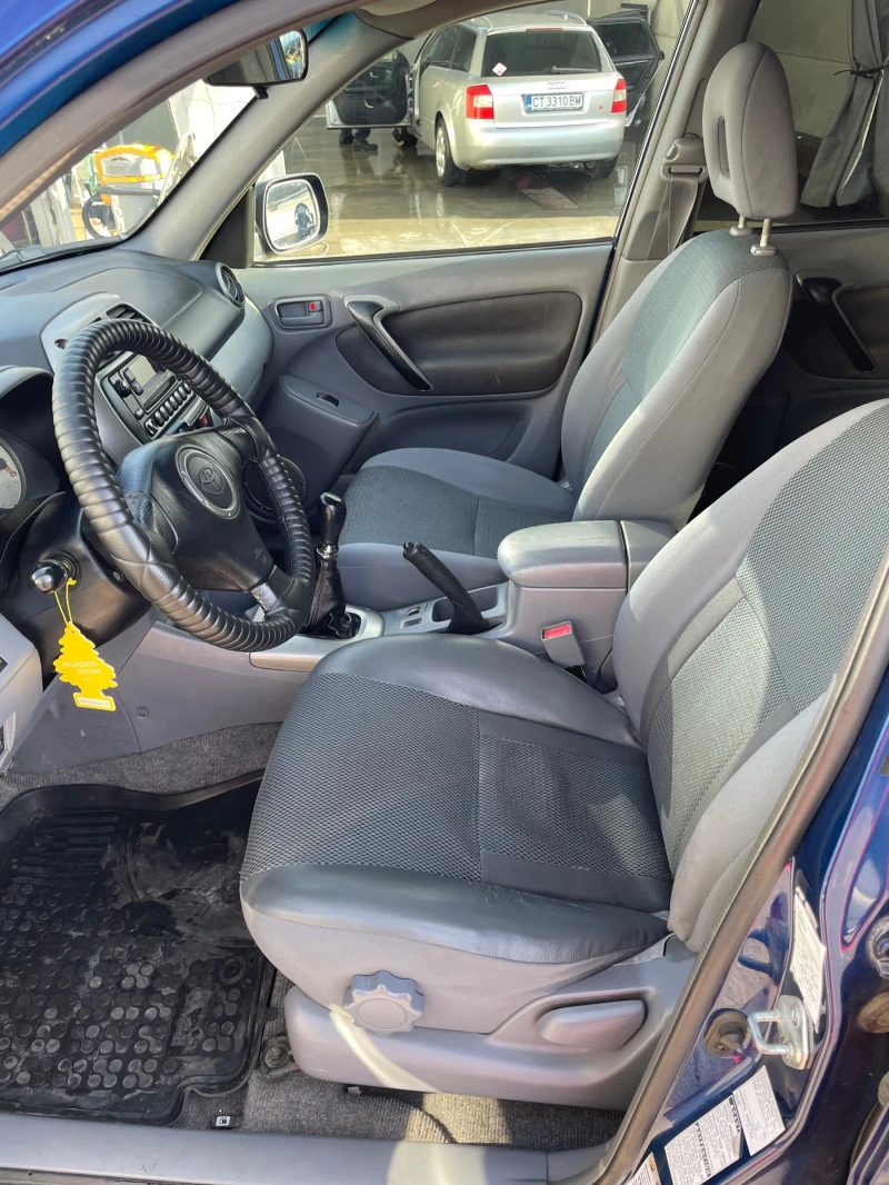 Toyota Rav4 2.0D4D Italy, снимка 7 - Автомобили и джипове - 48403000