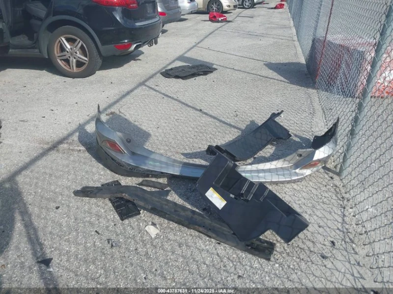 Toyota Rav4 2.5L I-4 DOHC, VVT, 176HP Front Wheel Drive, снимка 4 - Автомобили и джипове - 52773750