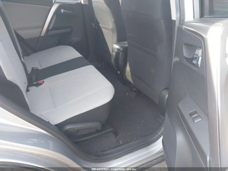 Toyota Rav4 2.5L I-4 DOHC, VVT, 176HP Front Wheel Drive, снимка 14 - Автомобили и джипове - 52773750