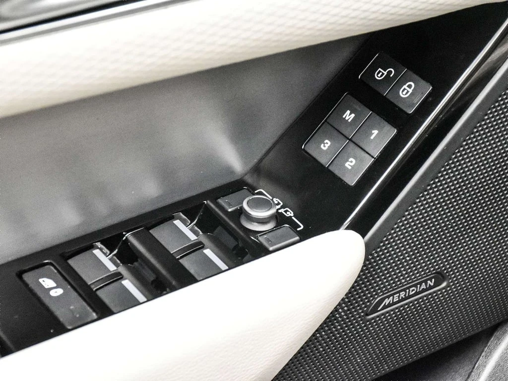 Land Rover Range Rover Velar * S R Dynamic * CARFAX * ���� �� �� | Mobile.bg � ����������� 12