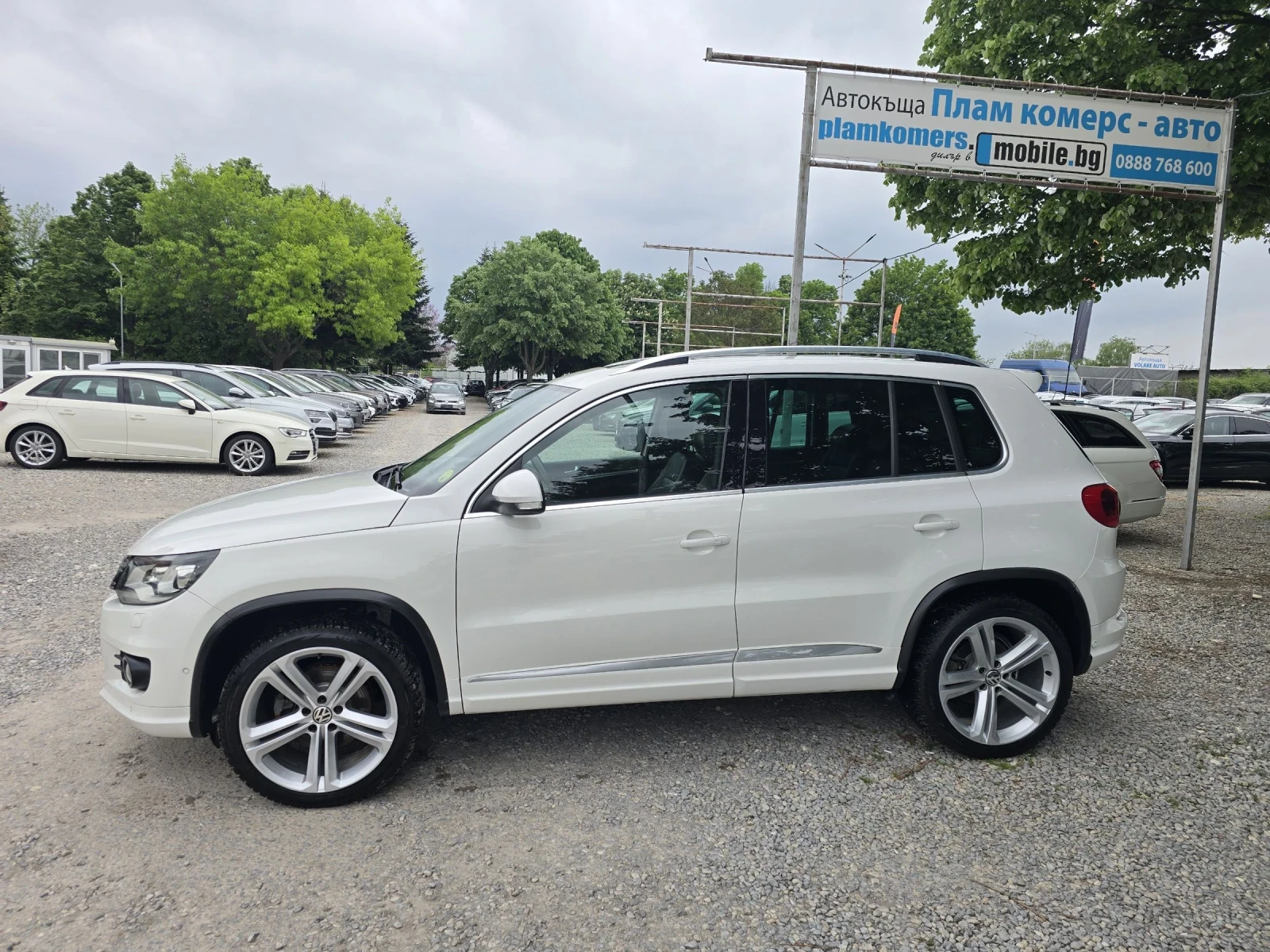VW Tiguan 2.0TDI-140kc/R-line/4x4/KEY LESS/NAVI/PANORAMA, снимка 8 - Автомобили и джипове - 53505530