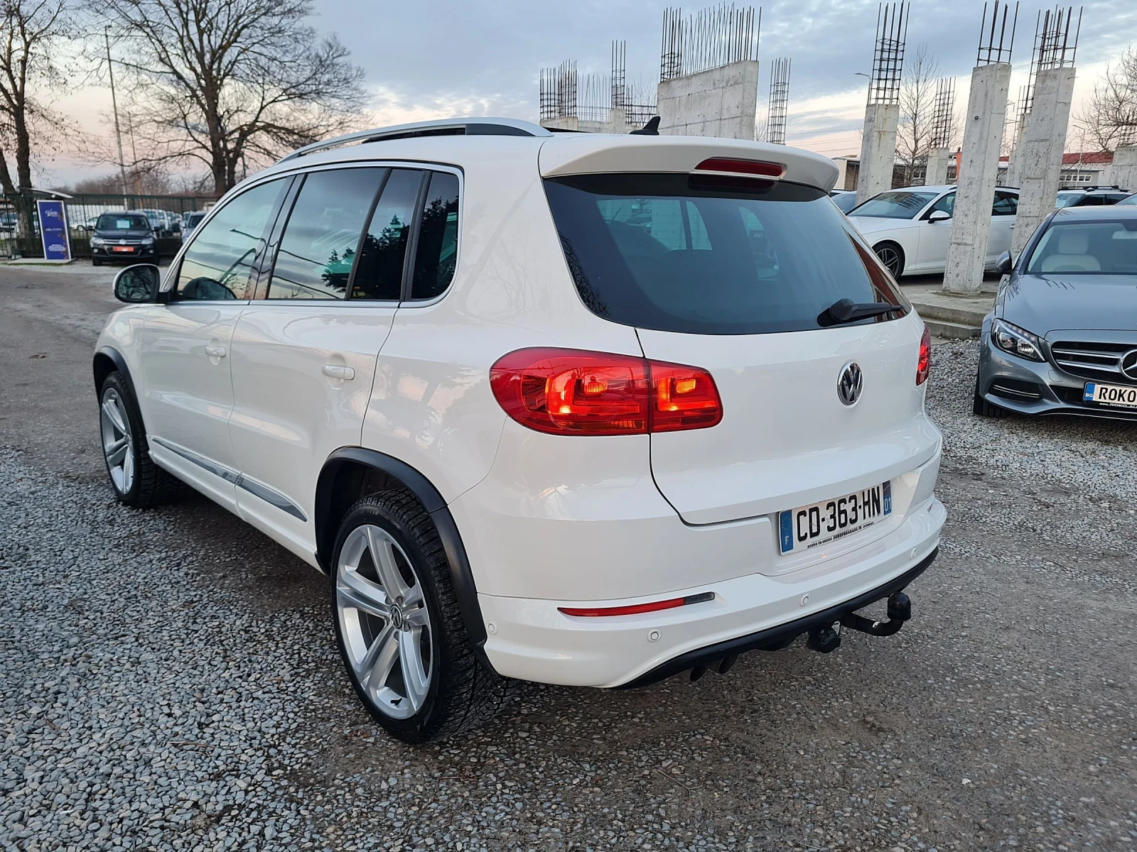 VW Tiguan 2.0TDI-140kc/R-line/4x4/KEY LESS/NAVI/PANORAMA | Mobile.bg � ����������� 7