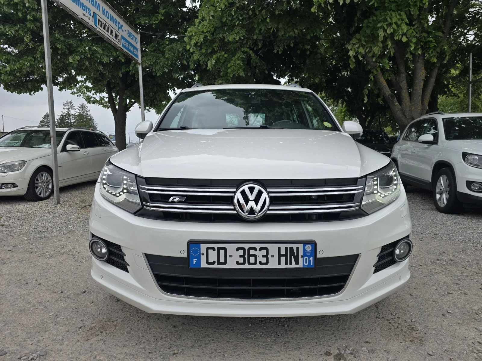 VW Tiguan 2.0TDI-140kc/R-line/4x4/KEY LESS/NAVI/PANORAMA, снимка 2 - Автомобили и джипове - 53505530