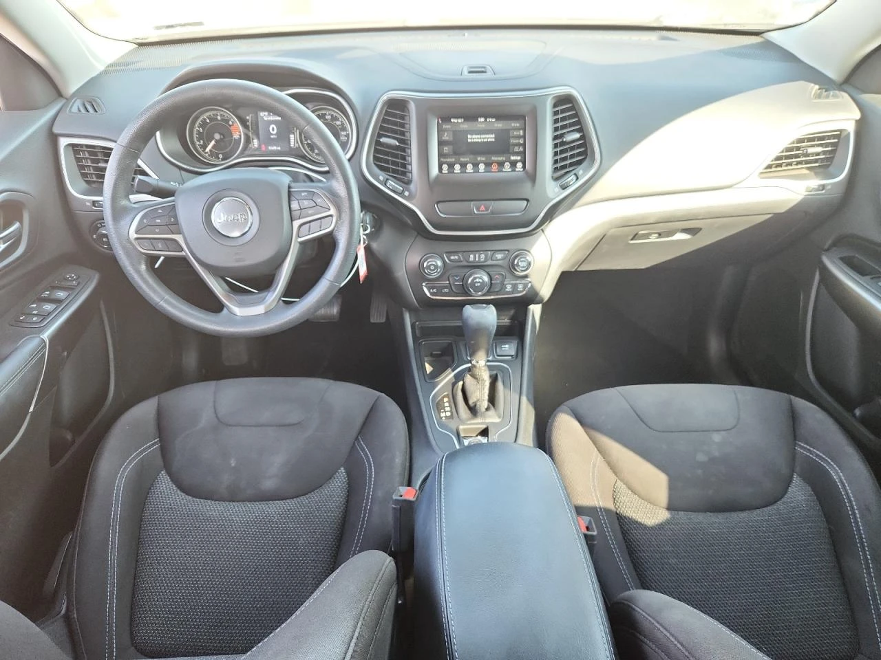 Jeep Cherokee LATITUDE, снимка 9 - Автомобили и джипове - 53872750