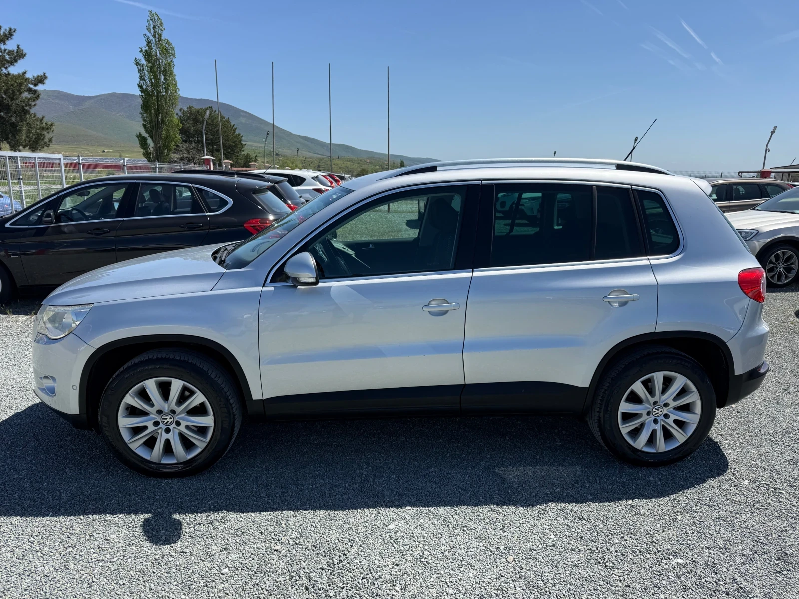 VW Tiguan (KATO НОВА)^(4х4), снимка 10 - Автомобили и джипове - 54228857
