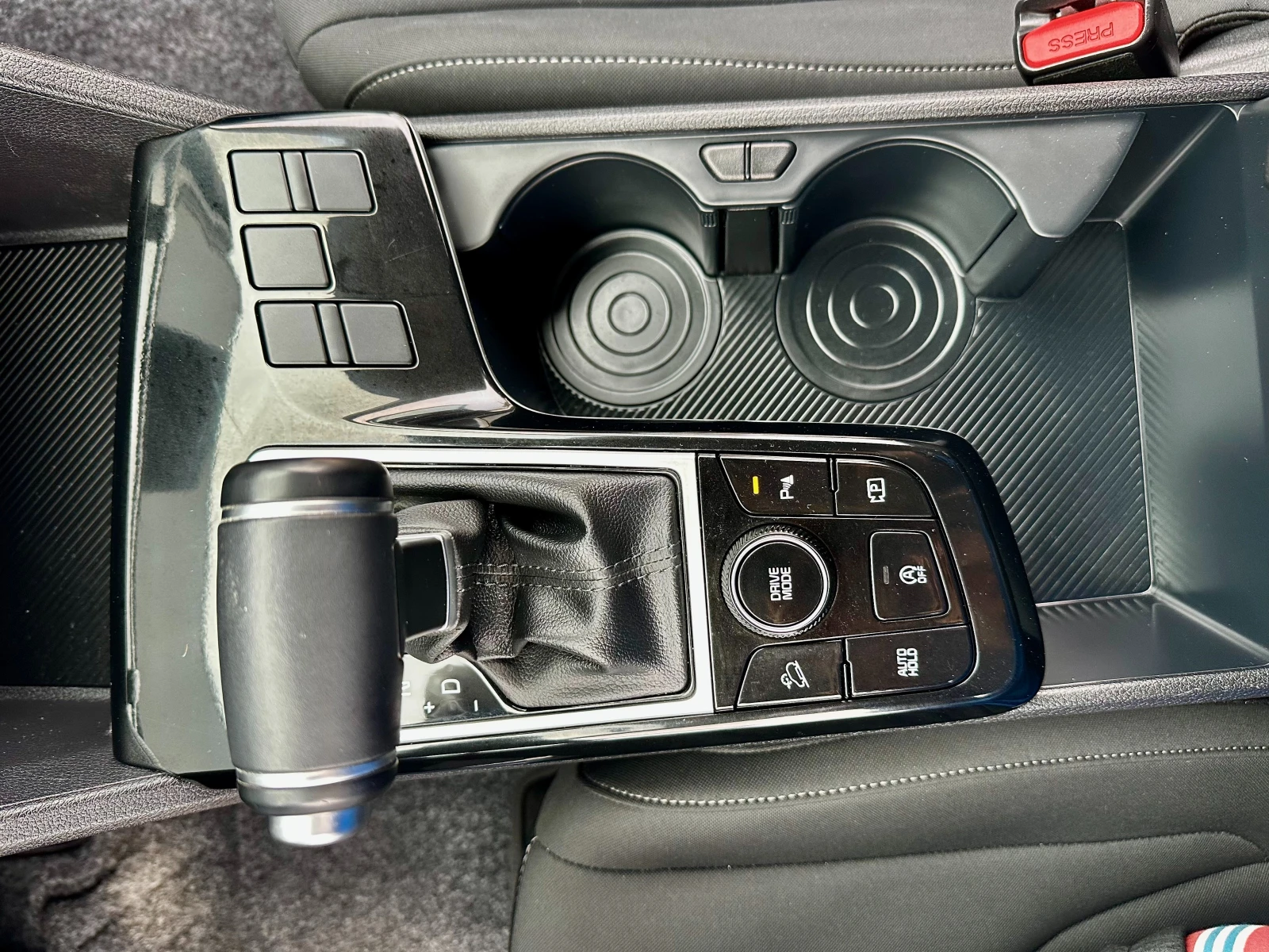 Kia Sportage 1.6D* MildHybrid* DIGITAL* , снимка 14 - Автомобили и джипове - 54269705