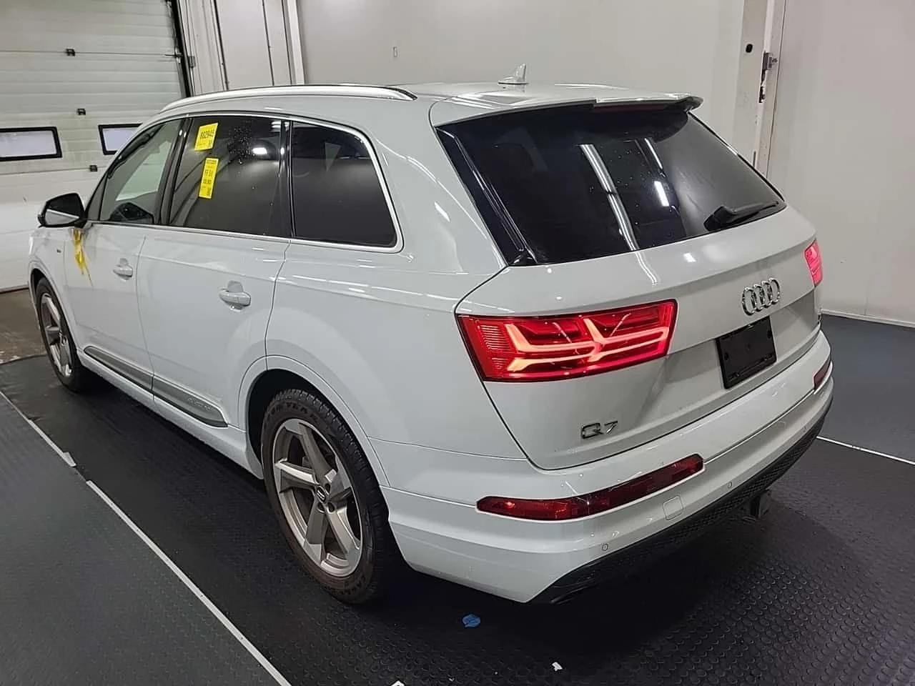Audi Q7 * МАСАЖИ* ДИСТРОНИК* 360 КАМЕРА* ОБДУХВАНЕ* , снимка 3 - Автомобили и джипове - 54663924