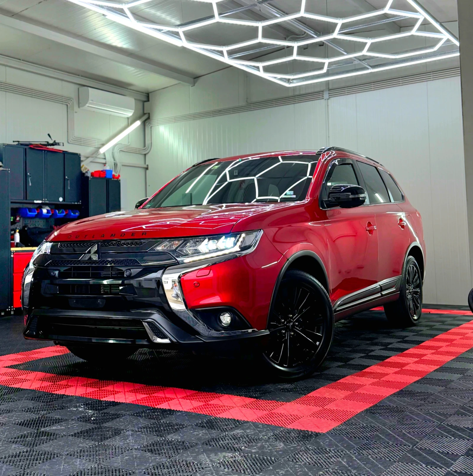 Mitsubishi Outlander 1ви Собственик, 7места, лиминитара версия, РЕАЛНИ 