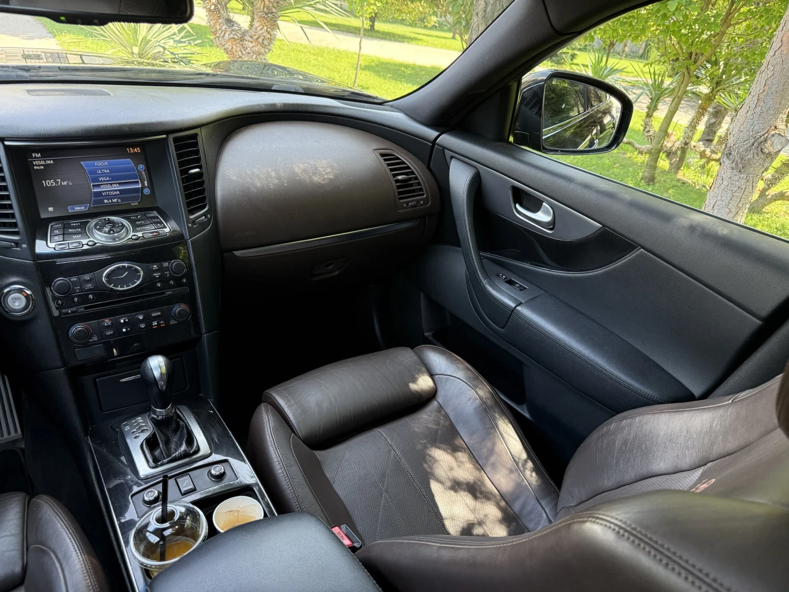 Infiniti Fx 30 d S Обдухване/Камера/Lane Assist, снимка 11 - Автомобили и джипове - 55153598