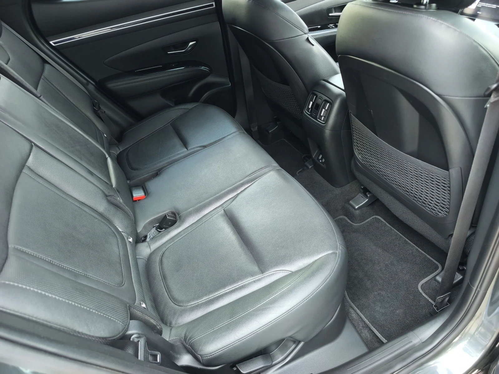 Hyundai Tucson 1.6T-GDI EXCELLENCE FULL SERVICE IN HYUNDAI , снимка 13 - Автомобили и джипове - 55159481