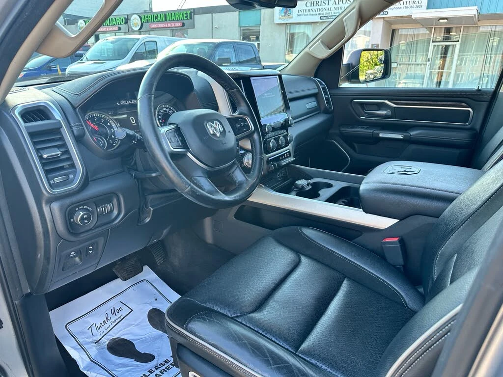 Dodge RAM 1500 Laramie Crew Cab 5.7 * ПОДГРЕВ * КАМЕРА, снимка 15 - Автомобили и джипове - 55800196