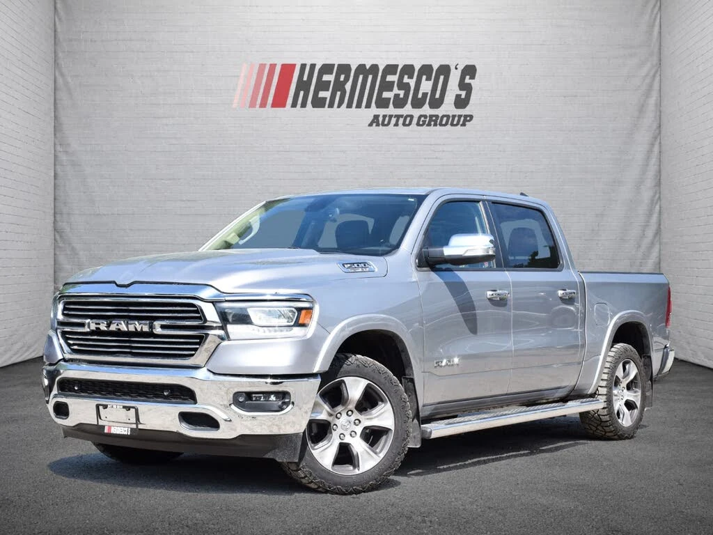 Dodge RAM 1500 Laramie Crew Cab 5.7 * ПОДГРЕВ * КАМЕРА