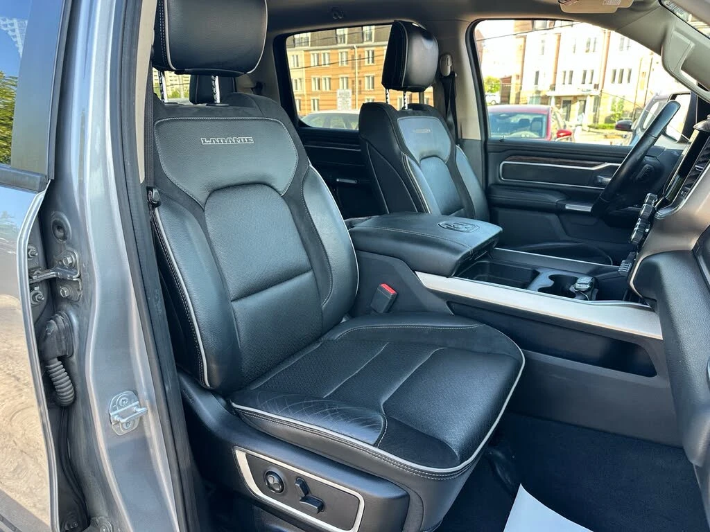 Dodge RAM 1500 Laramie Crew Cab 5.7 * ПОДГРЕВ * КАМЕРА, снимка 17 - Автомобили и джипове - 55800196