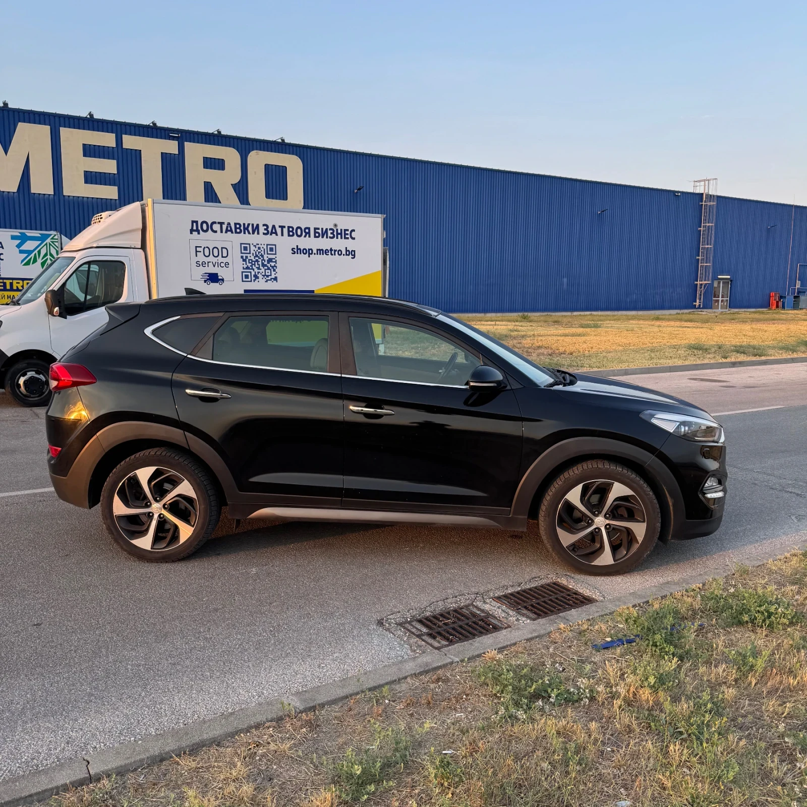 Hyundai Tucson 2.0 CRDI, снимка 11 - Автомобили и джипове - 56434977