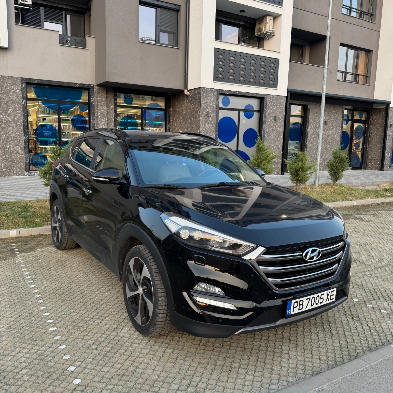 Hyundai Tucson 2.0 CRDI, снимка 9 - Автомобили и джипове - 56434977