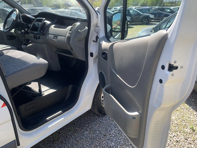 Renault Trafic 2.0/115k.c, снимка 14 - Бусове и автобуси - 50029344