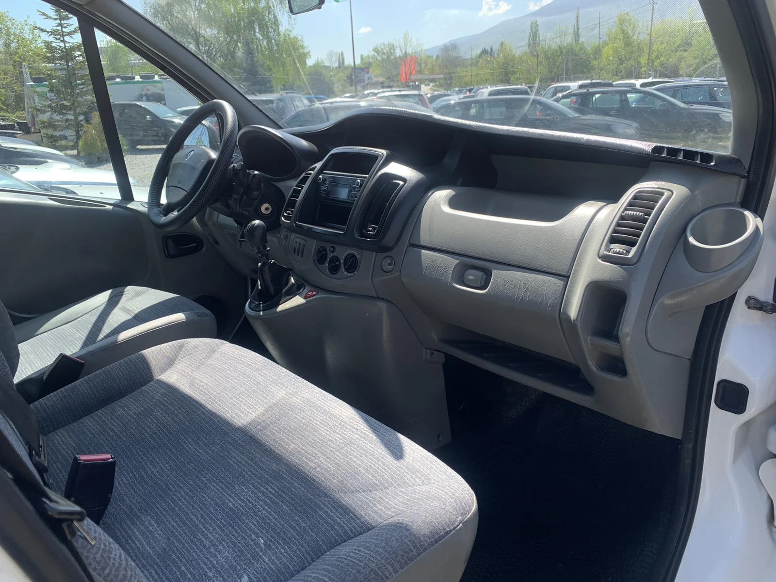 Renault Trafic 2.0/115k.c | Mobile.bg � ����������� 11