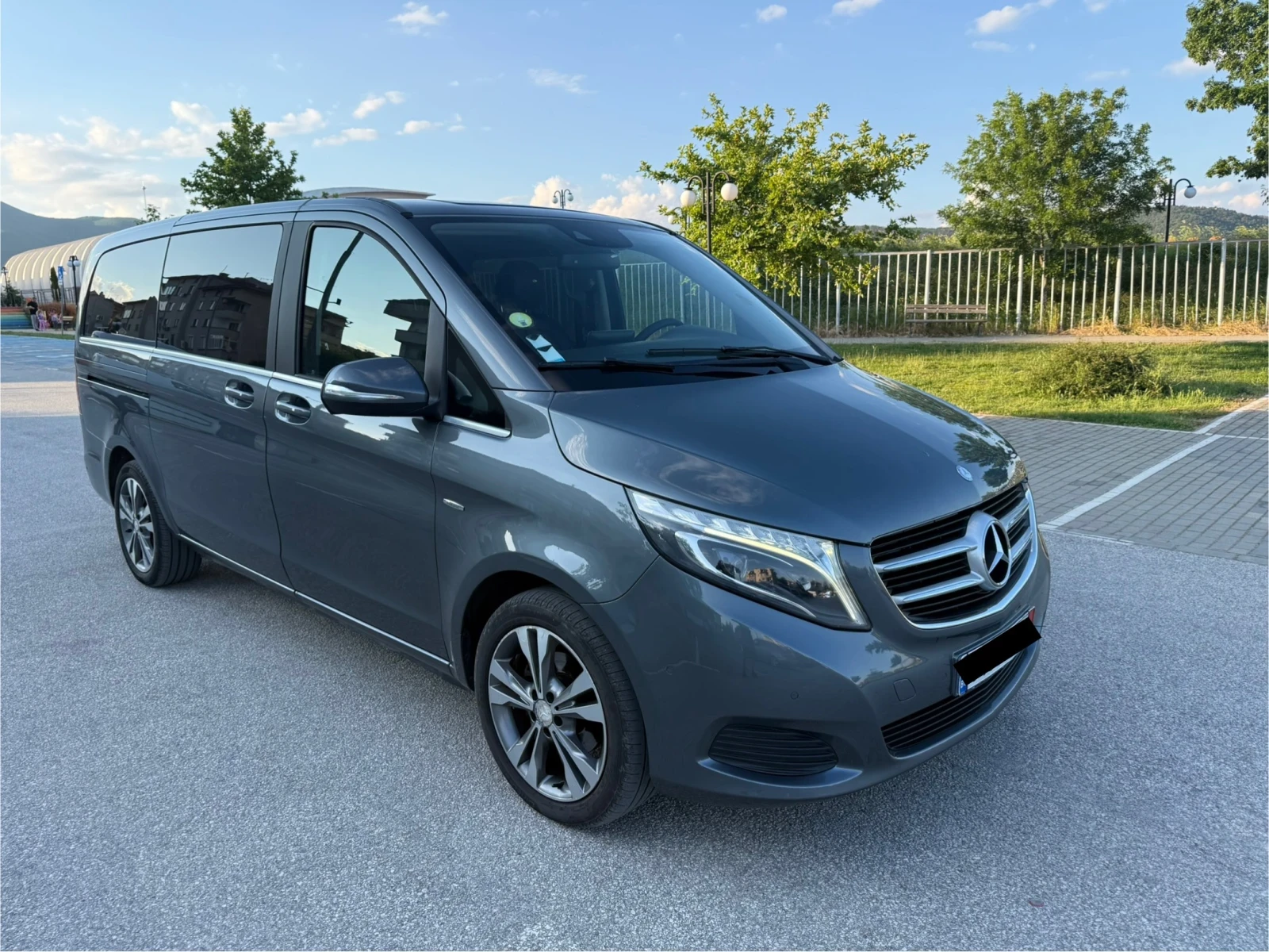 Mercedes-Benz V 220 7+ 1/Ел.врати/Кожа/Навигация/ДЪЛГА БАЗА - изображение 8