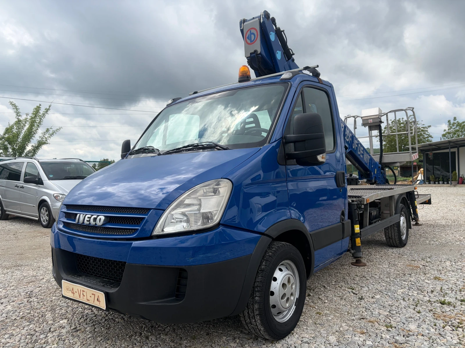 Iveco Daily 35C13 Автовишка-22.5 метра, снимка 3 - Бусове и автобуси - 54714396
