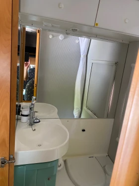 Кемпер Weinsberg Швейцария, снимка 10