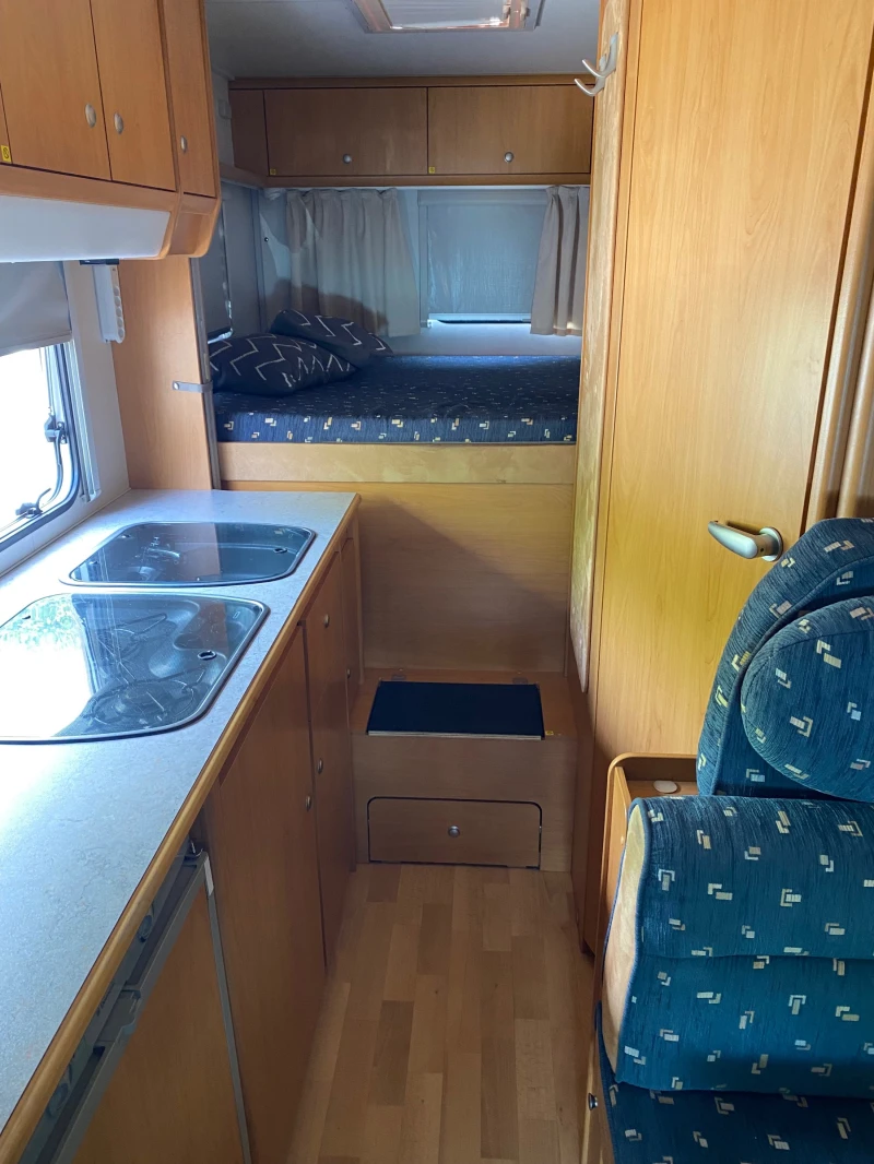 Кемпер Weinsberg Швейцария, снимка 9 - Каравани и кемпери - 50356389