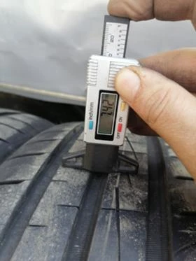 Гуми Летни 235/45R18, снимка 4