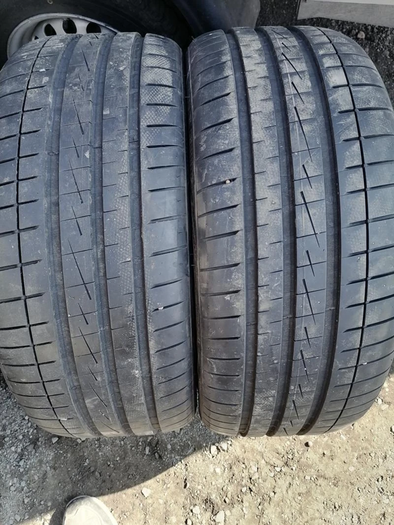 Гуми Летни 235/45R18, снимка 1 - Гуми и джанти - 32080151