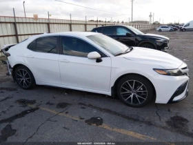 Toyota Camry SE, снимка 13