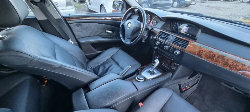 BMW 530 3.0D 235k.c , снимка 14 - Автомобили и джипове - 43062445