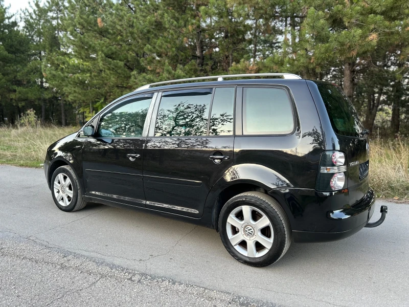 VW Touran 1.9TDI, Highline, 7места, теглич, снимка 7 - Автомобили и джипове - 47315787