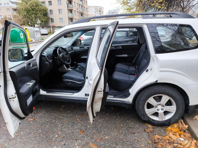 Subaru Forester 2.0 Bi Fuel, снимка 4 - Автомобили и джипове - 47967805