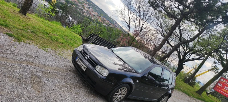 VW Golf 2.3 V5 190 коня, снимка 3 - Автомобили и джипове - 48044711